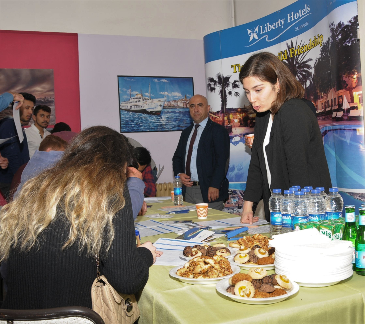 Rektörümüz Prof. Dr. Hüseyin Çiçek "5. Turizm İstihdam Fuarı"nı Ziyaret Etti