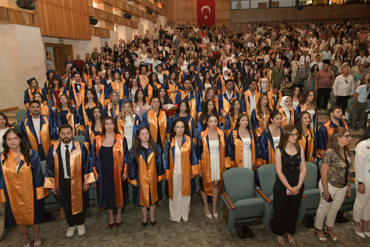 Fen Fakültesi’nde Mezuniyet Heyecanı Yaşandı