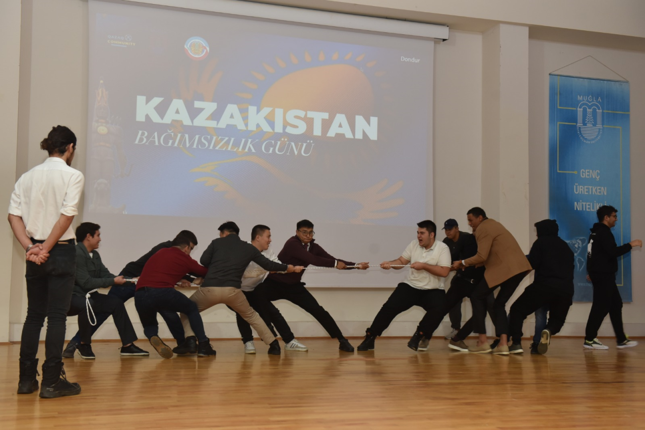 Kazakistan Cumhuriyetinin Bağımsızlığının 32. Yıl Dönümü Kutlandı