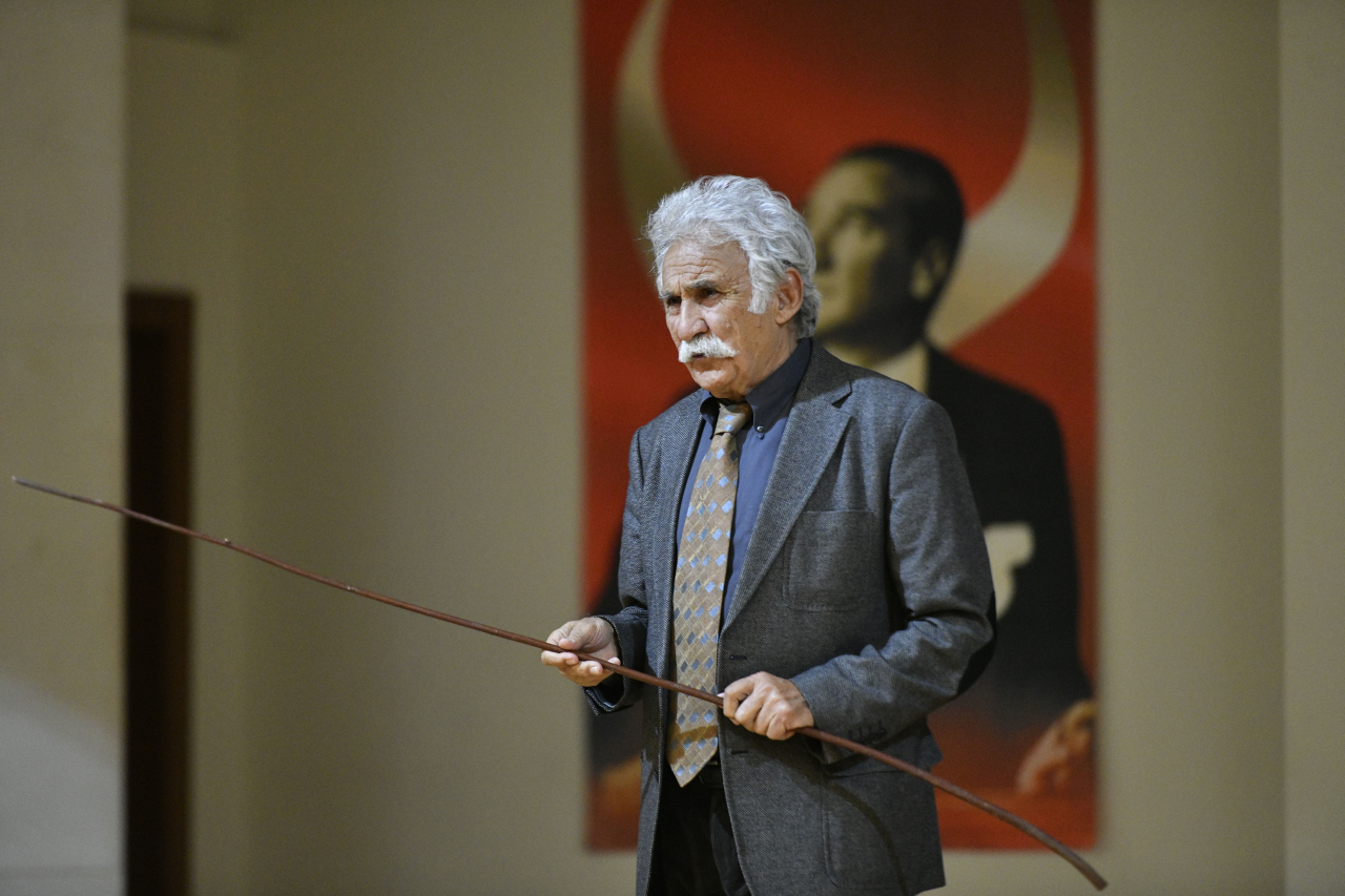 Anadolu Arkeolojisinin Duayeni Fahri Işık, MSKÜ’de Öğrencilerle Buluştu