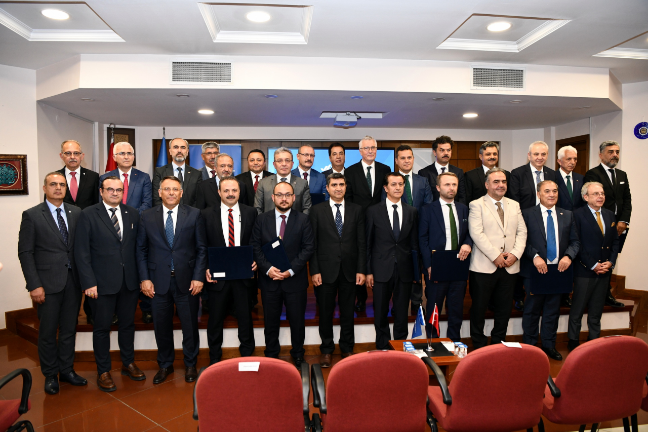 MSKÜ, Kurumsal Akreditasyon Belgesini Teslim Aldı