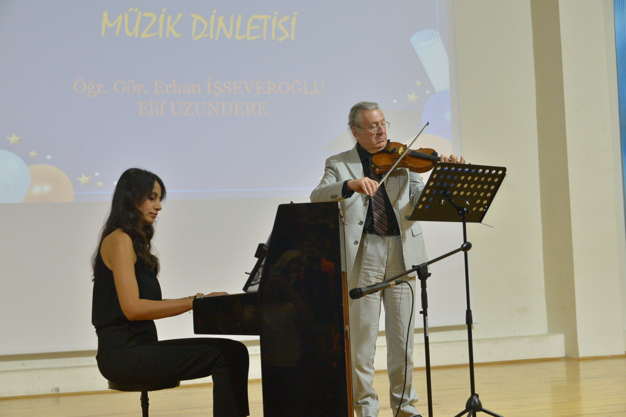 Teknoloji Fakültesi Mezunlarını Uğurladı
