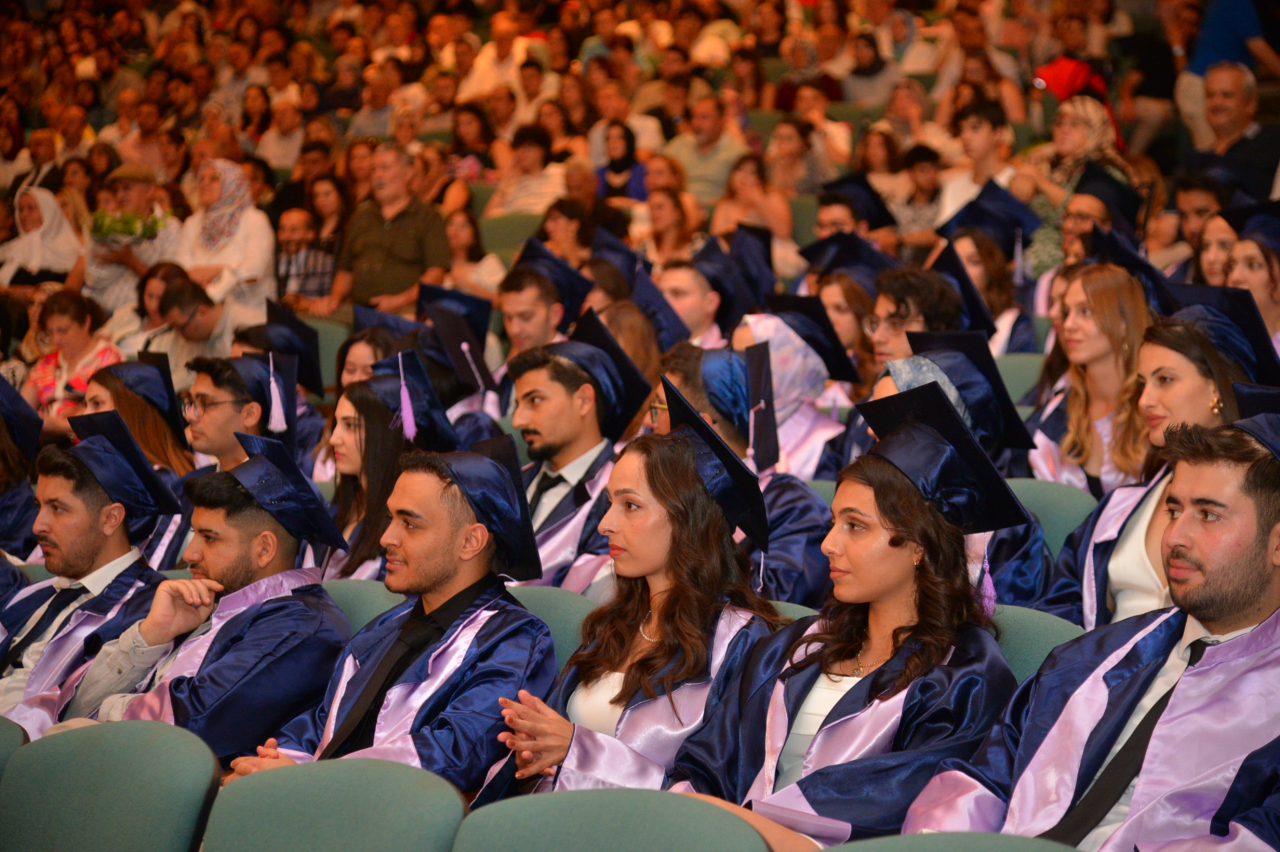 Tıp Fakültesi Yeni Hekimlerini Uğurladı