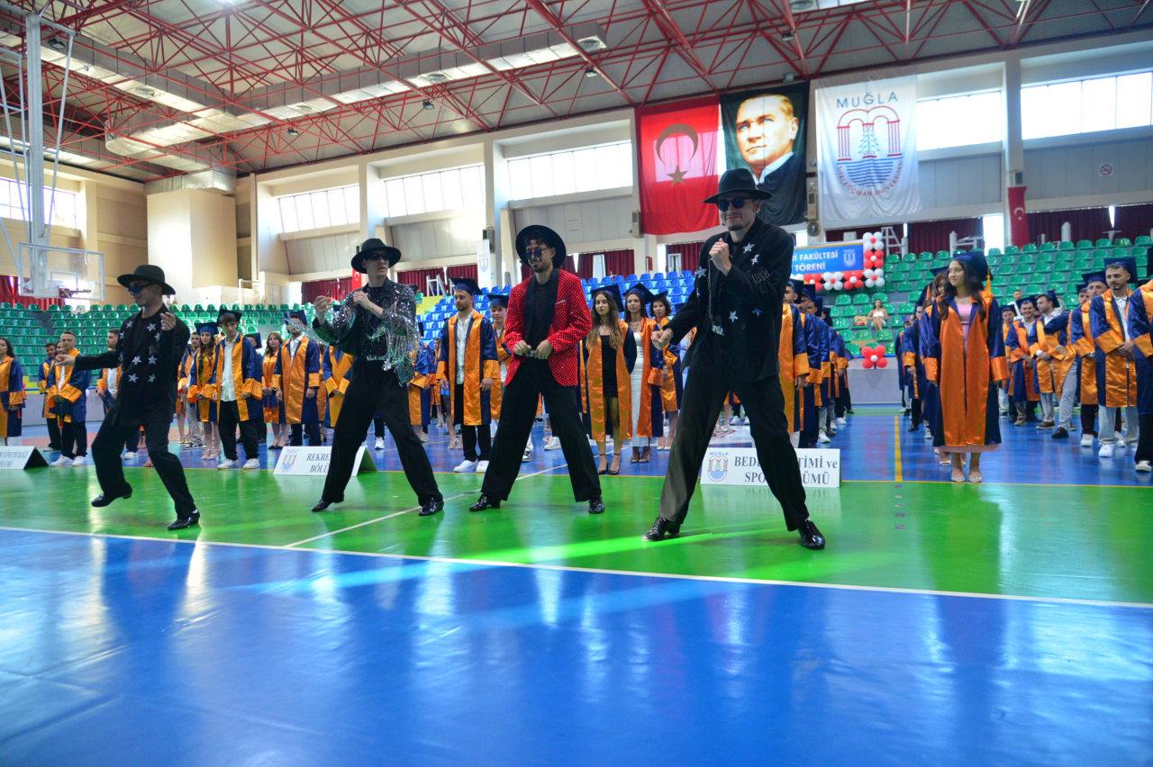  Spor Bilimleri Fakültesi, Öğrencilerini Yeni Hayatına Uğurladı