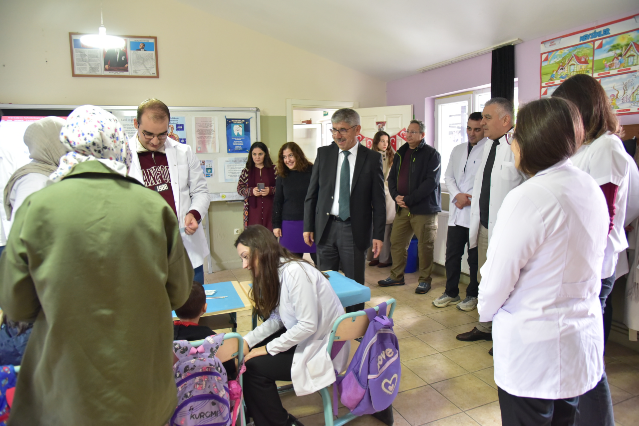 MSKÜ Toplumla Buluşmayı Sürdürüyor: Çıtlık İlkokulu’nda Kapsamlı Sağlık ve Eğitim Desteği