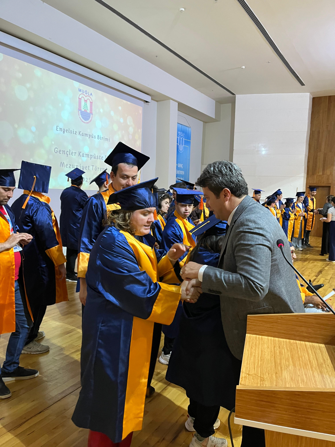 MSKÜ’de Özel Öğrencilere Temsili Mezuniyet Töreni
