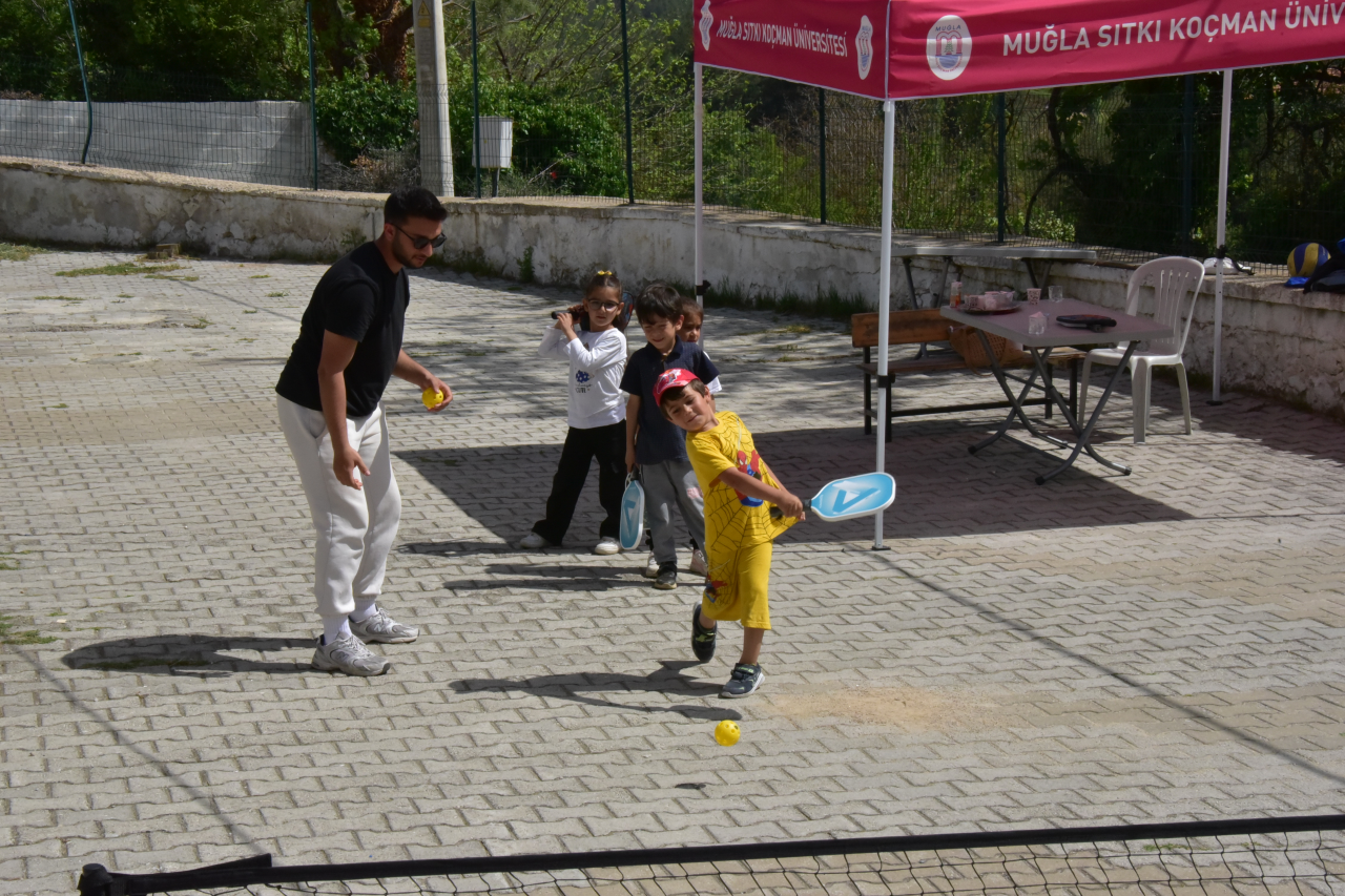 MSKÜ’den Dokuzçam’a Bütüncül Destek Programı