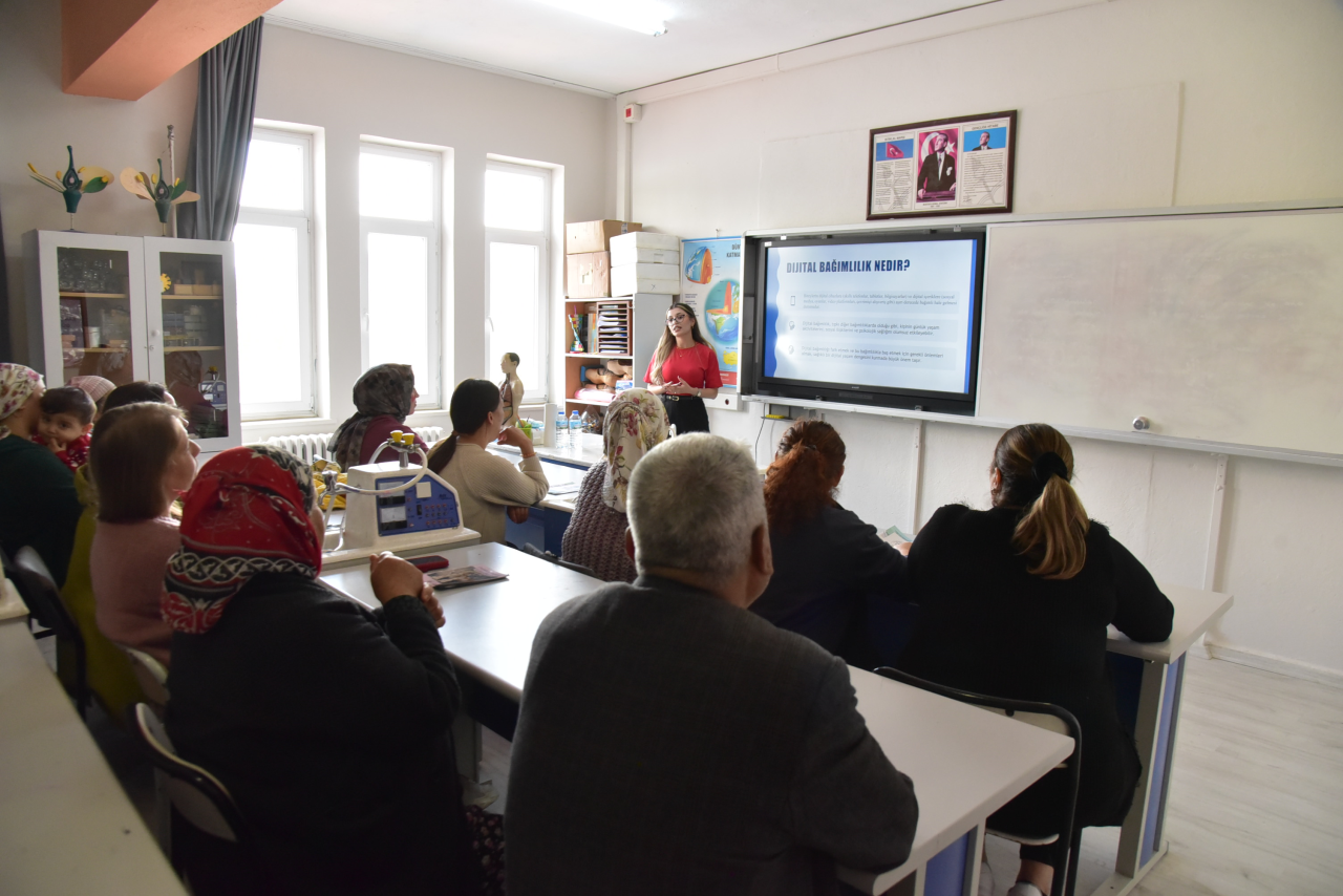 MSKÜ’nün “Birlikte Gelişim Programı” Gazeller’de Devam Etti