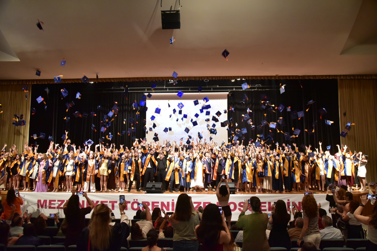 Muğla MYO’da Mezuniyet Sevinci