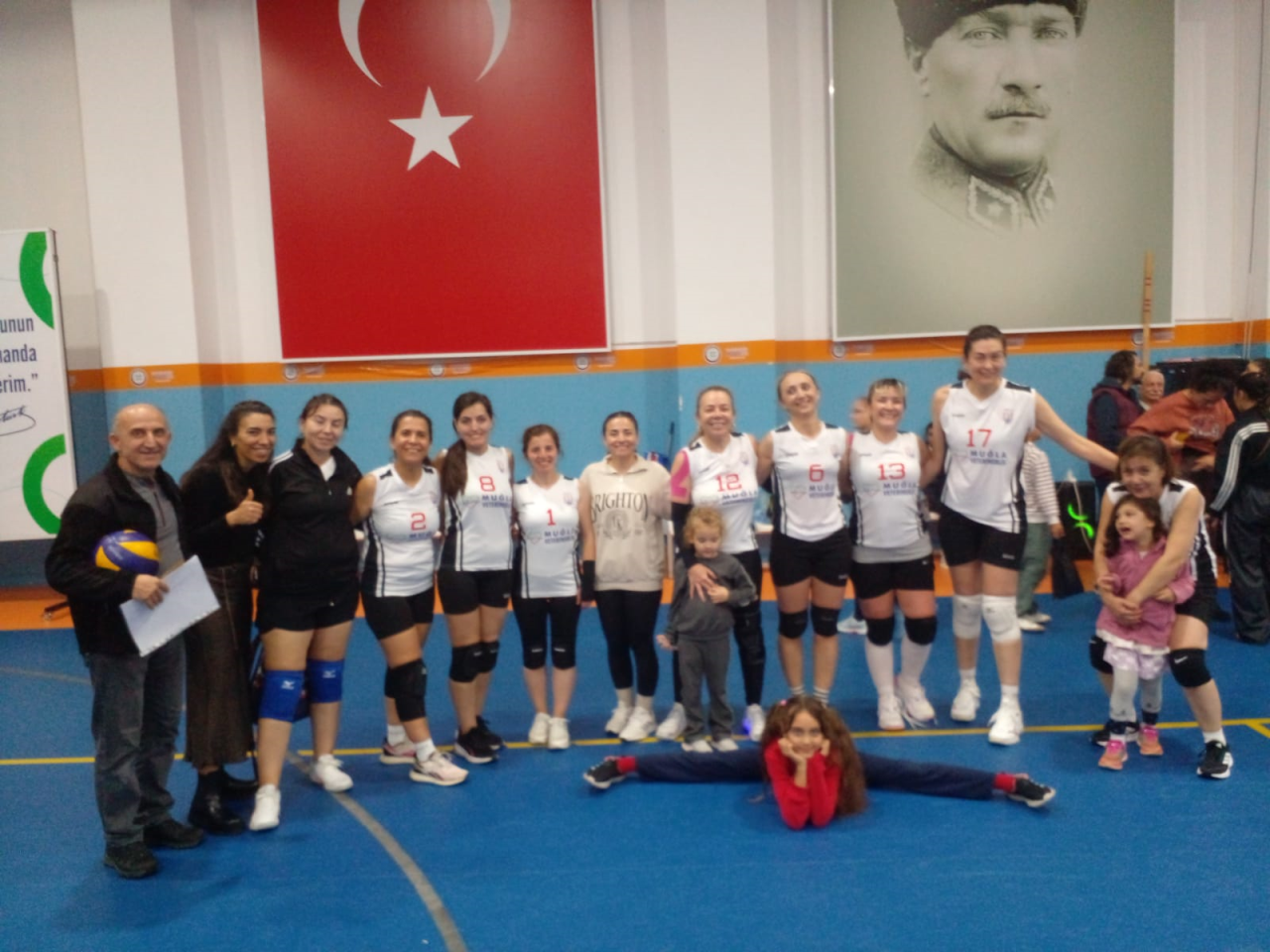 MSKÜ Veteran Kadın Voleybol Takımı Cumhuriyet Kupası’nın Sahibi