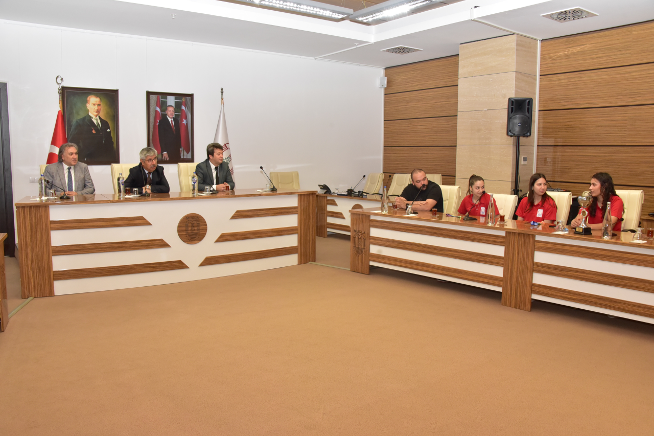 Rektör Prof. Dr. Kaçar, Şampiyon Sporcuları Ağırladı