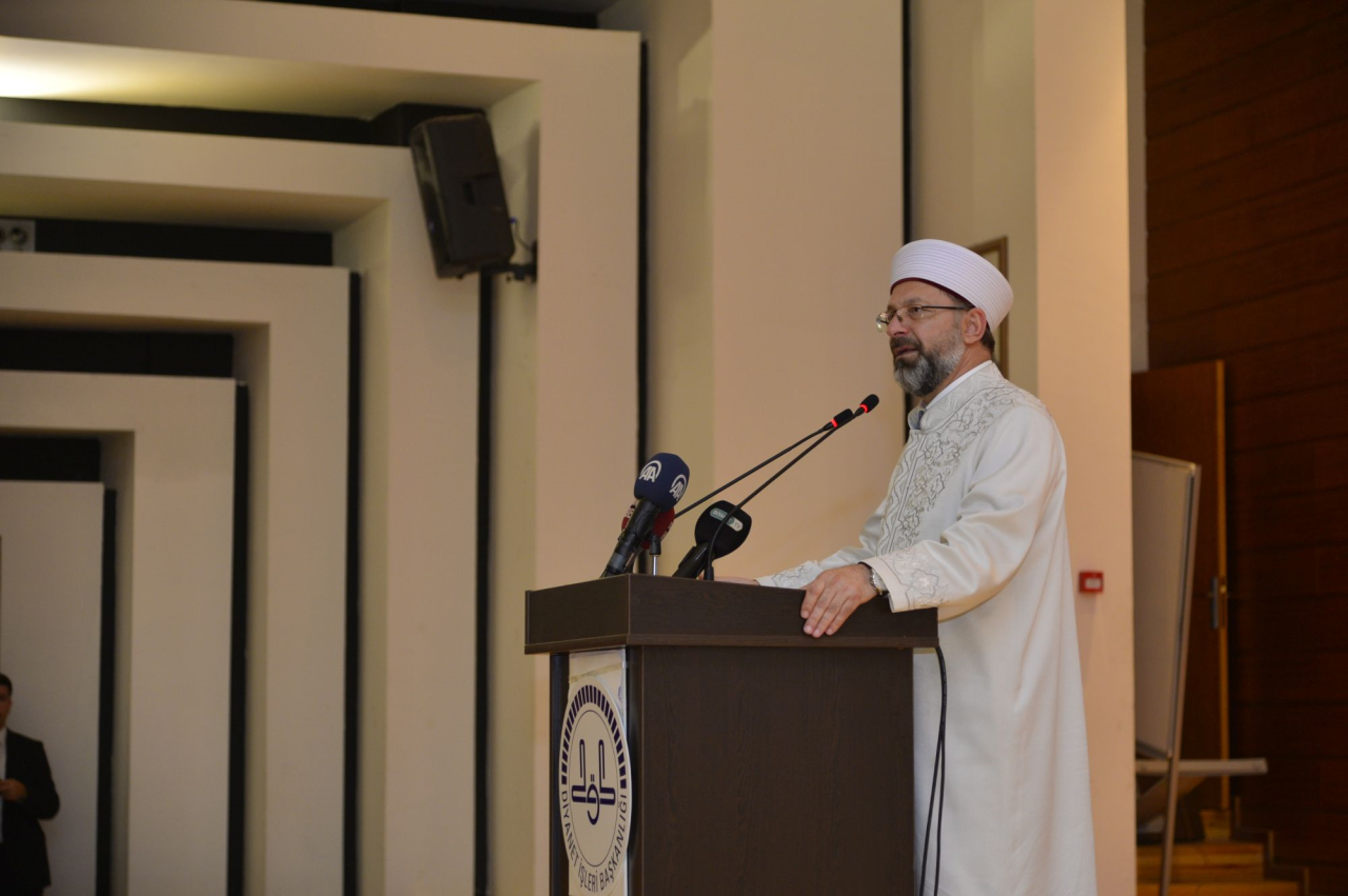 Diyanet İşleri Başkanı Prof. Dr. Ali Erbaş Öğrencilerle Buluştu